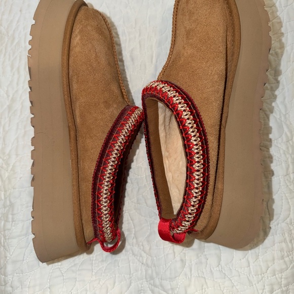 UGG TAZZ ll Suede Platform Clog Slippers - Picture 5 of 7